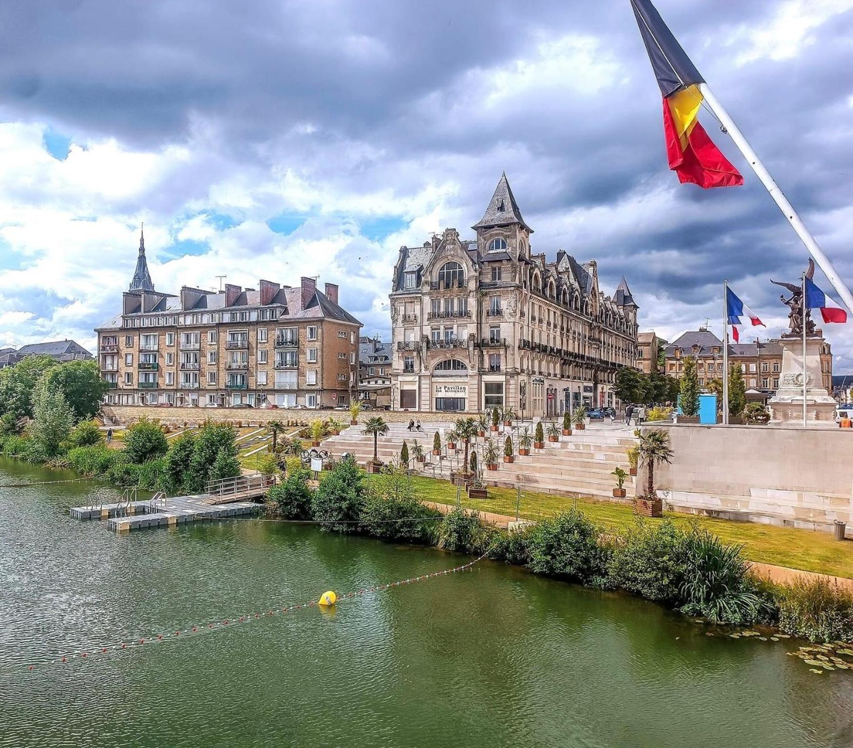 La Suite 7 Gite Urbain Charleville-Mezieres Luaran gambar